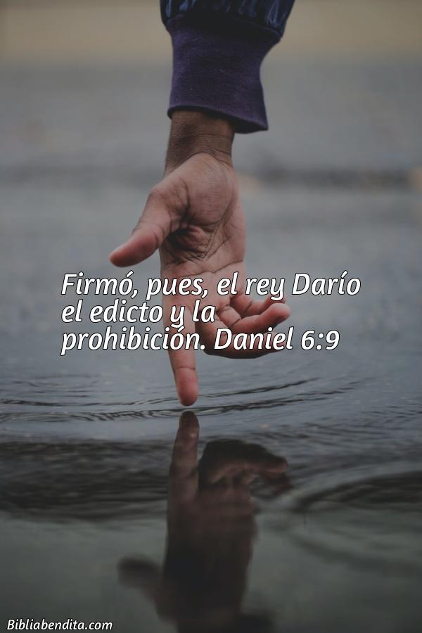 ¿Qué significa el Versículo Daniel 6:9?, la importancia y las reflexiones que podemos aprender de este versículo de la biblia. Explicación de Verso Daniel 6:9 en la biblia