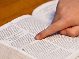 que dificultades se encuentran al estudiar la biblia